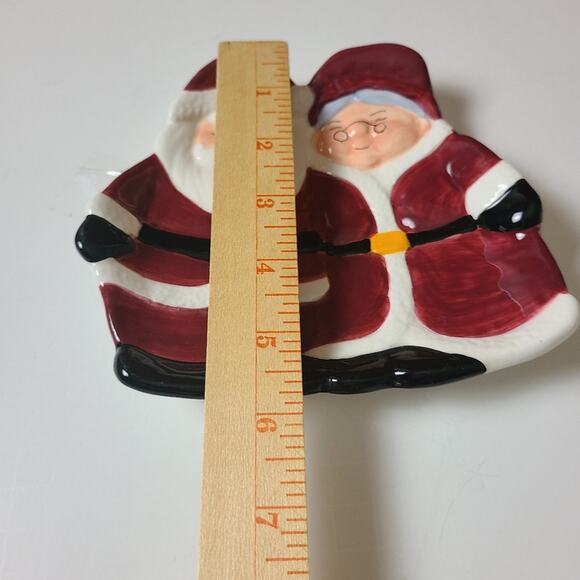 Publix Seasons Greetings Santa & Mrs. Claus Ceramic Christmas  Spoon Rest - Picture 4 of 5